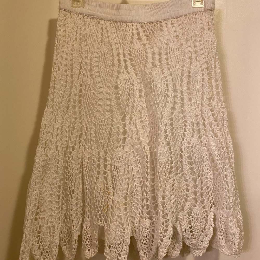 Lucky & Coco white cotton skirt.